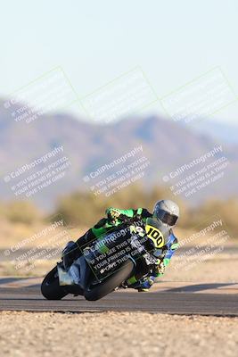 media/Dec-07-2025-CVMA (Sun) [[3e7d2de5dc]]/Race 17-Amateur Formula Middleweight/